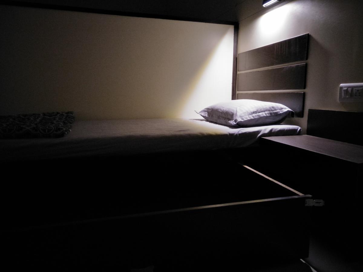 Night Halt Dormitory Ahmedabad Extérieur photo