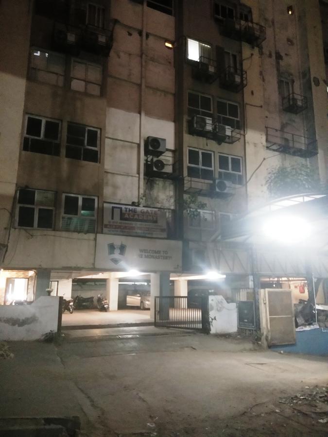 Night Halt Dormitory Ahmedabad Extérieur photo